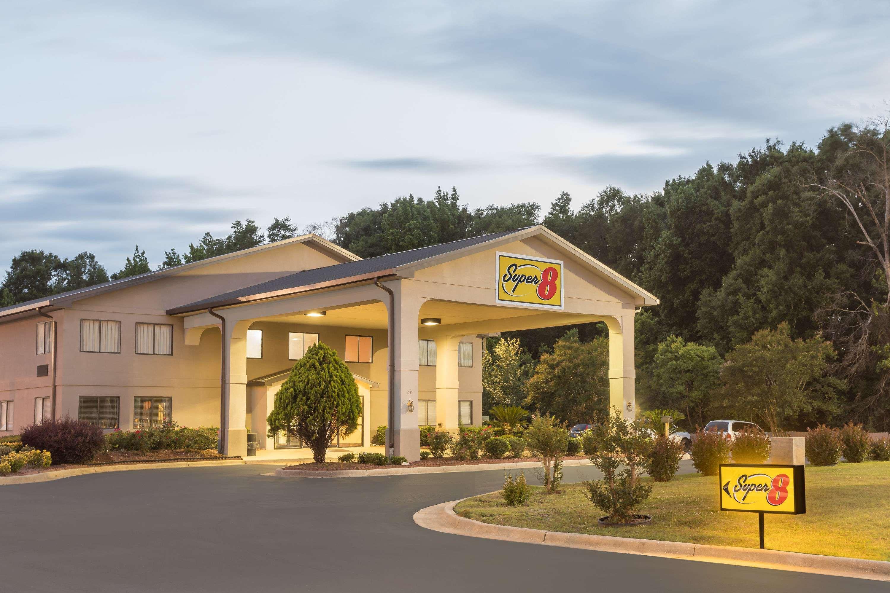 Super 8 By Wyndham Montgomery I-65 Ngoại thất bức ảnh